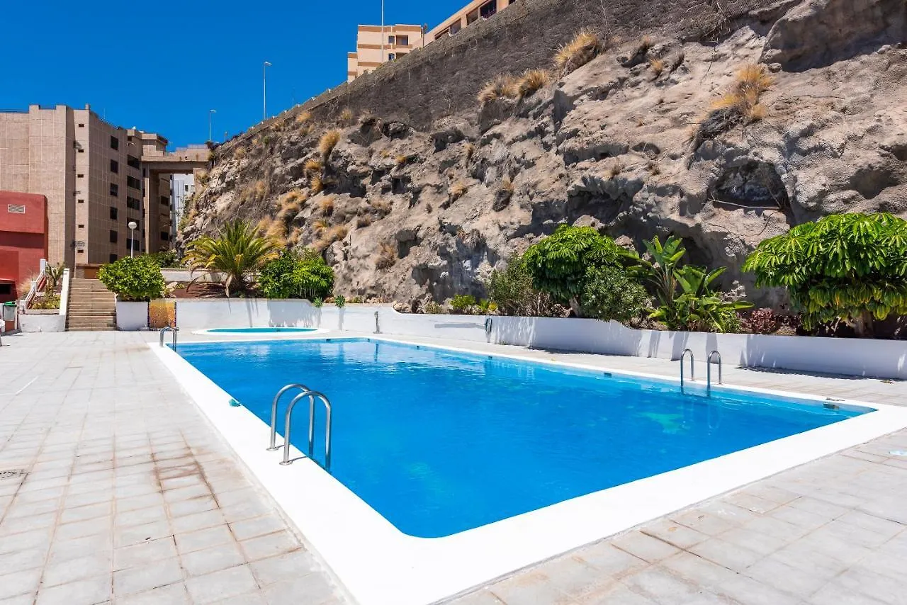 Beachfront Triplex With Swimming Pool & Parking Radazul Apartment
