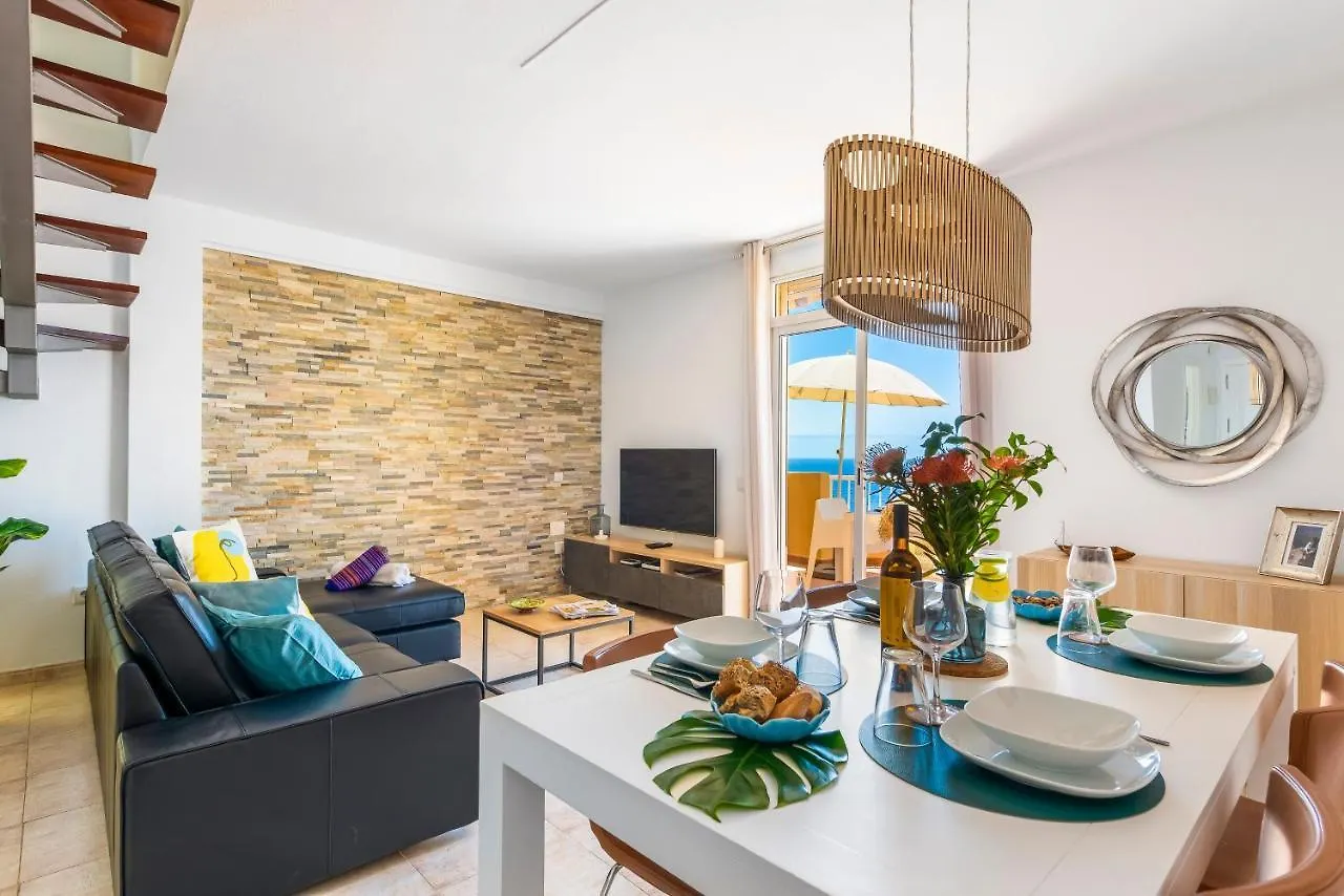 Apartment Beachfront Triplex With Swimming Pool & Parking Radazul